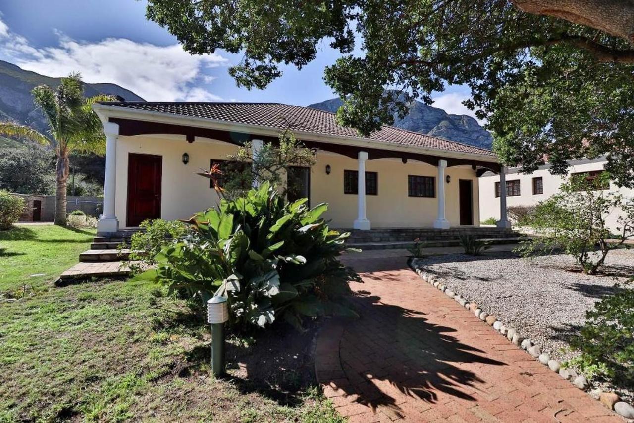 Milkwood Lodge Херманус Екстериор снимка