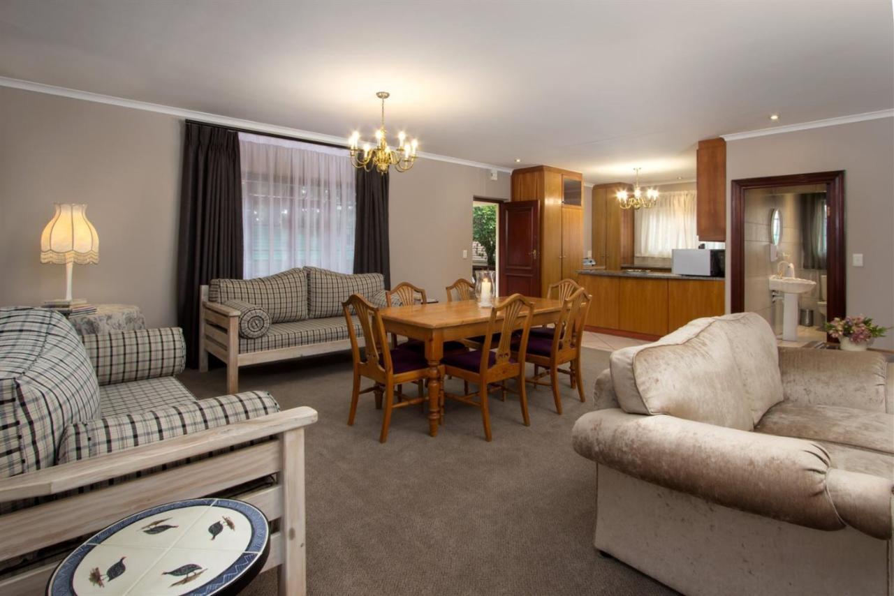 Milkwood Lodge Херманус Екстериор снимка
