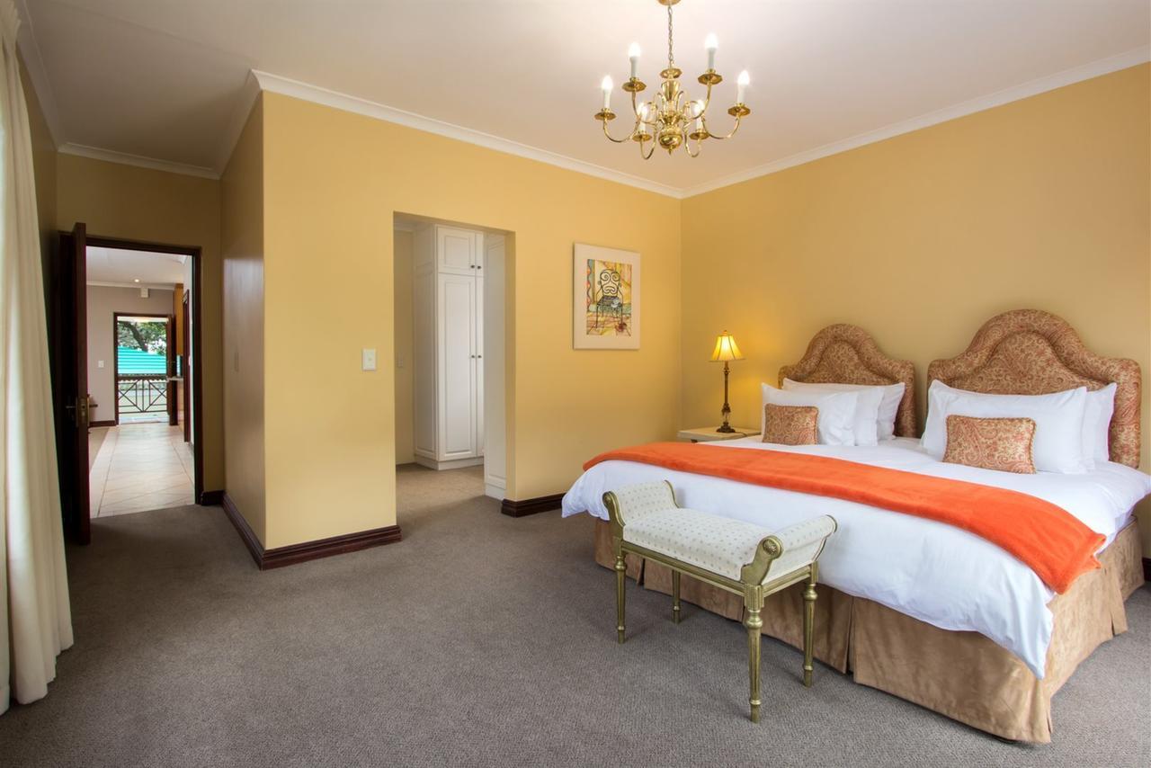 Milkwood Lodge Херманус Екстериор снимка